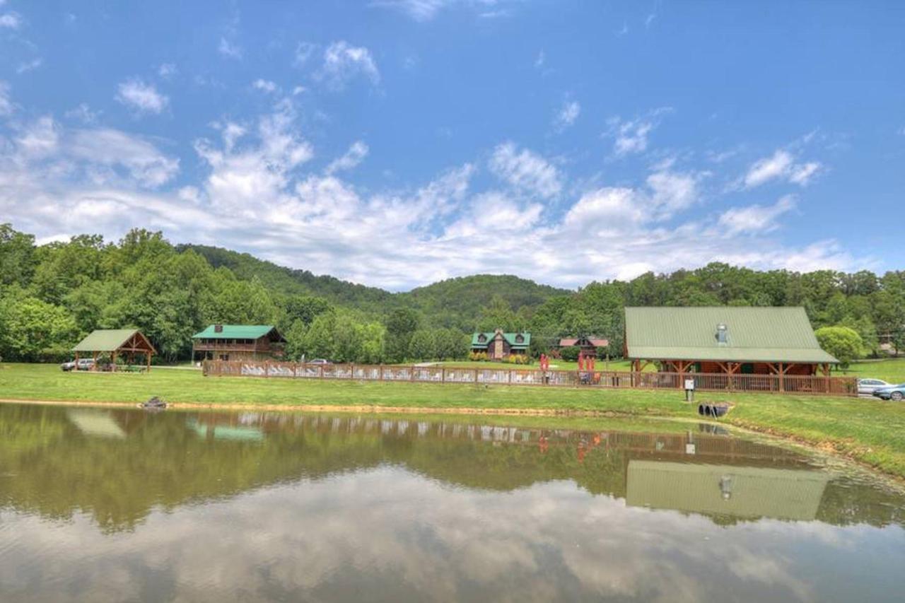 Misty Mountain Retreat Villa Sevierville Luaran gambar